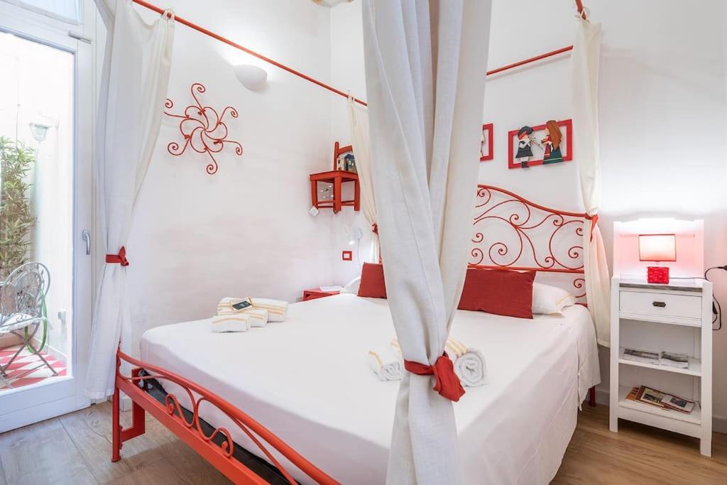 칼리아리 Charming House Con Doccia Sensoriale E Cortile Interno - Centro Storico 아파트 외부 사진